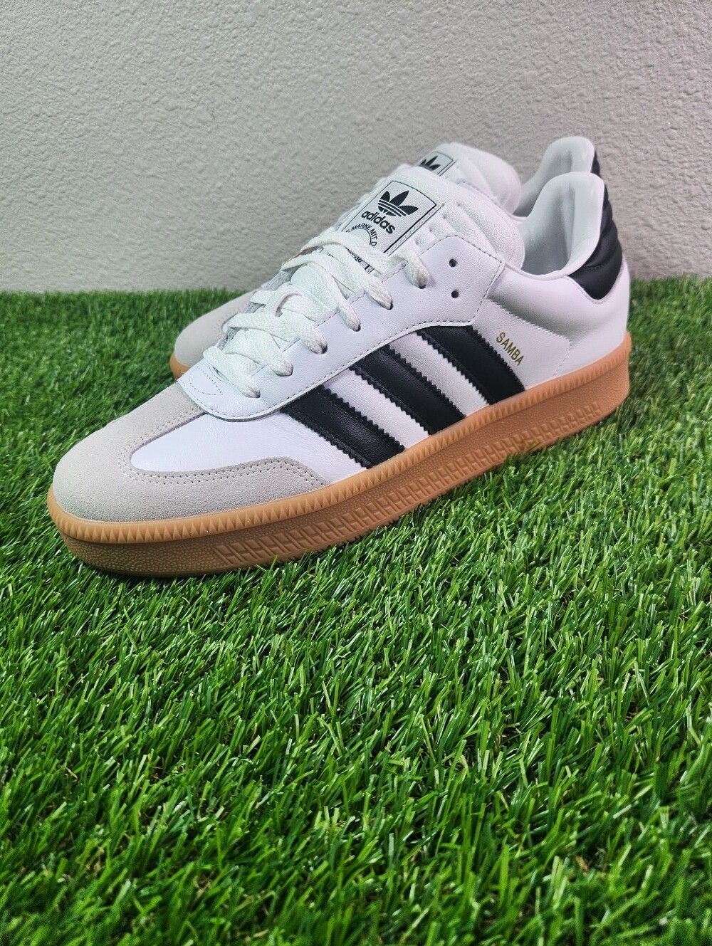 adidas® Women's 12.5 (Men's 11.5) Samba XLG Shoes in Cloud White/Core Black/Gum - Picture 5 of 9